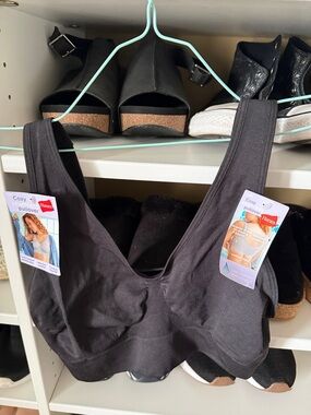 Hanes Cozy Seamless Pullover Bra - Black